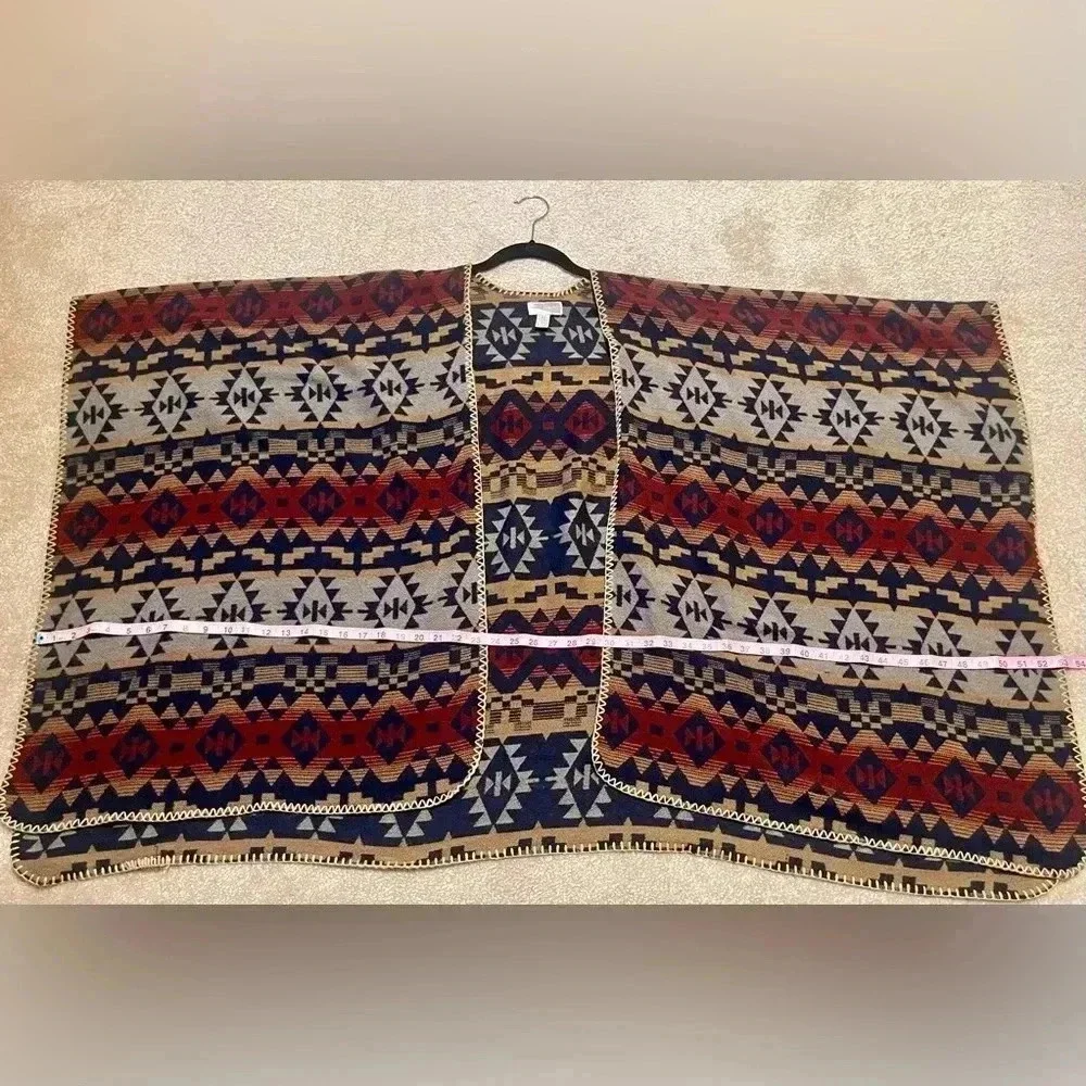 Forever 21 Contemporary Tribal Aztec Print Poncho One Size